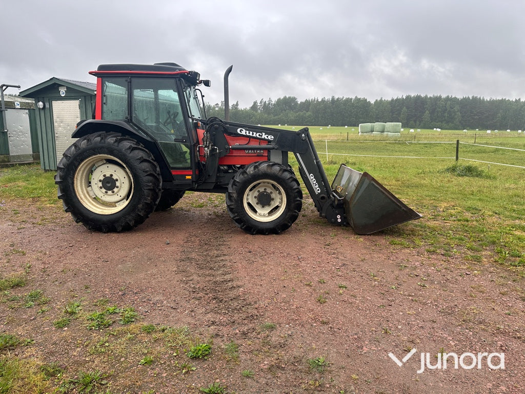 Valtra 900 med lastare