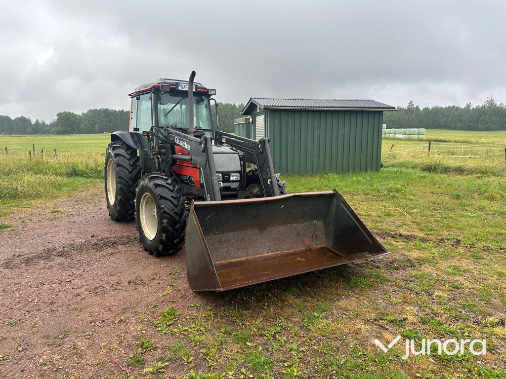 Valtra 900 med lastare