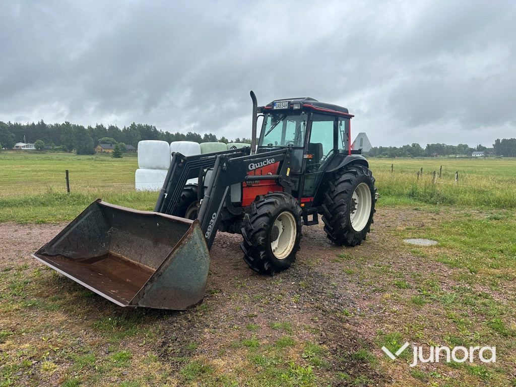 Valtra 900 med lastare