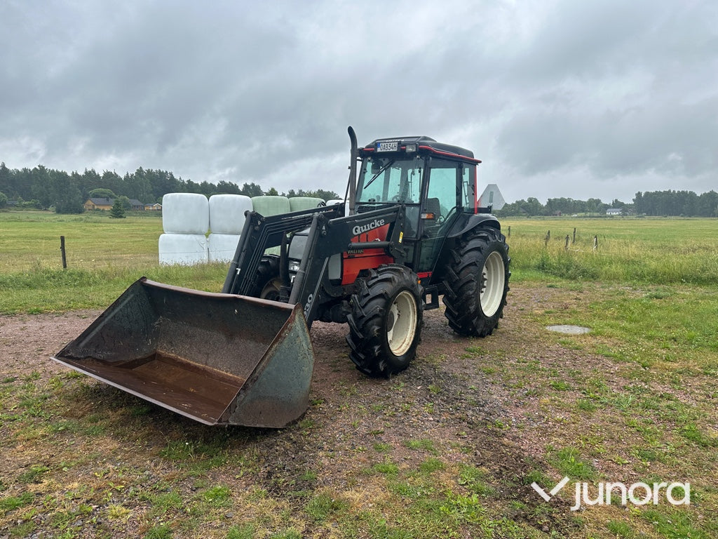 Valtra 900 med lastare