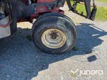 Traktor IH 685XL internationell med Trima fronlyft