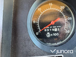 Traktor IH 685XL internationell med Trima fronlyft