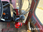 Traktor IH 685XL internationell med Trima fronlyft