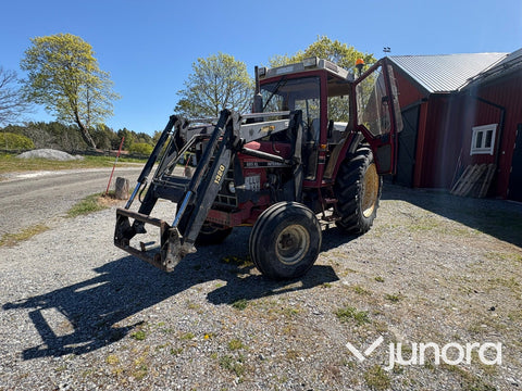 Traktor IH 685XL internationell med Trima fronlyft