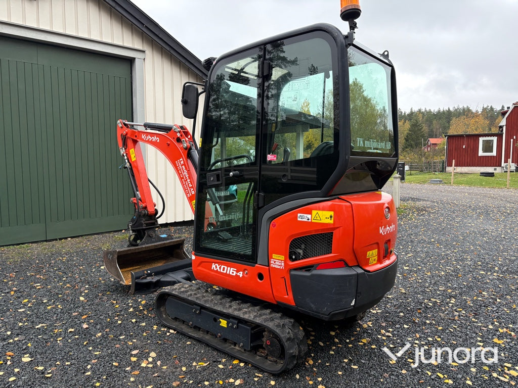 Grävmaskin Kubota KX016-4 med redskap