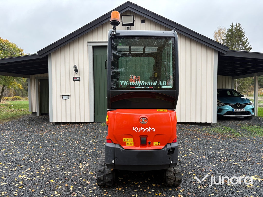 Grävmaskin Kubota KX016-4 med redskap