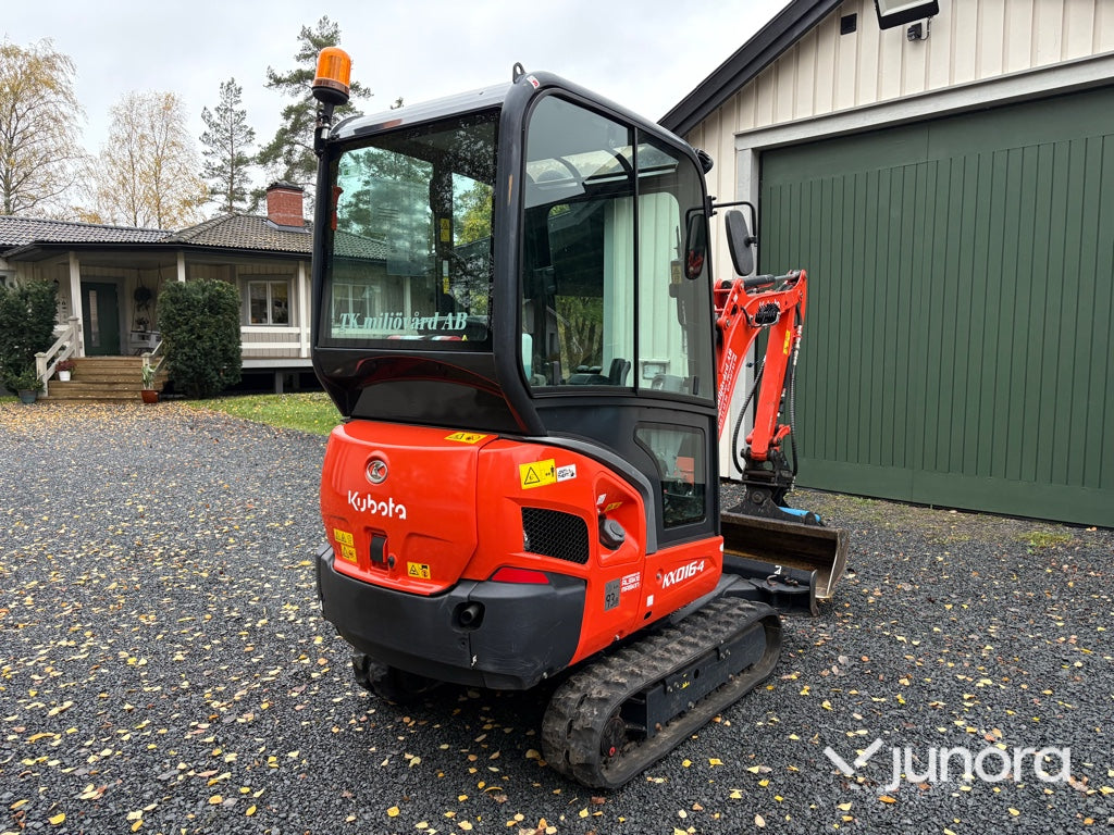 Grävmaskin Kubota KX016-4 med redskap