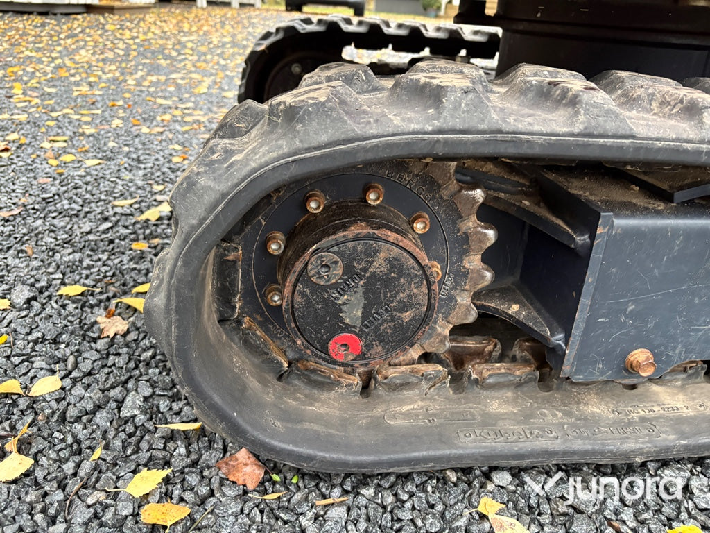 Grävmaskin Kubota KX016-4 med redskap