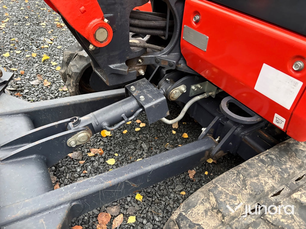 Grävmaskin Kubota KX016-4 med redskap