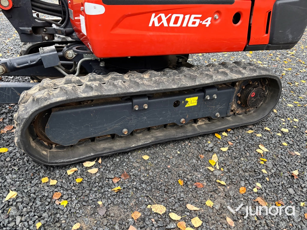 Grävmaskin Kubota KX016-4 med redskap