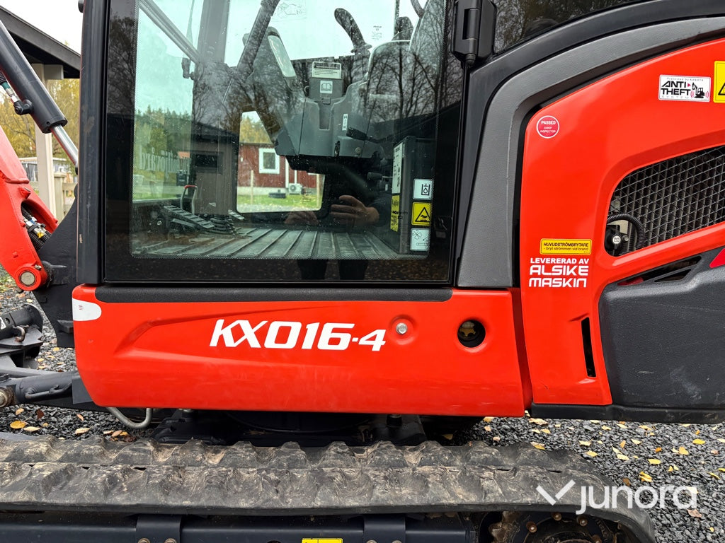 Grävmaskin Kubota KX016-4 med redskap