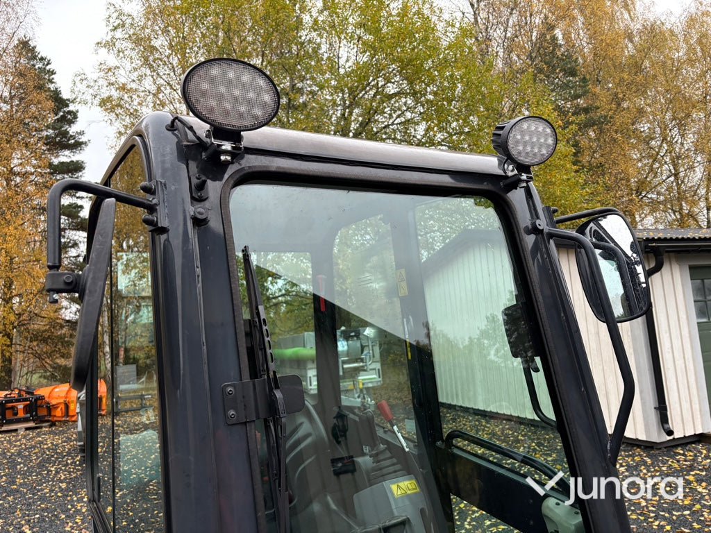 Grävmaskin Kubota KX016-4 med redskap