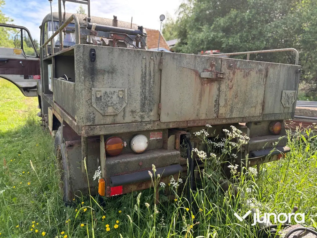 Veteranlastbil  - Volvo F85 + verktygsvagn 2