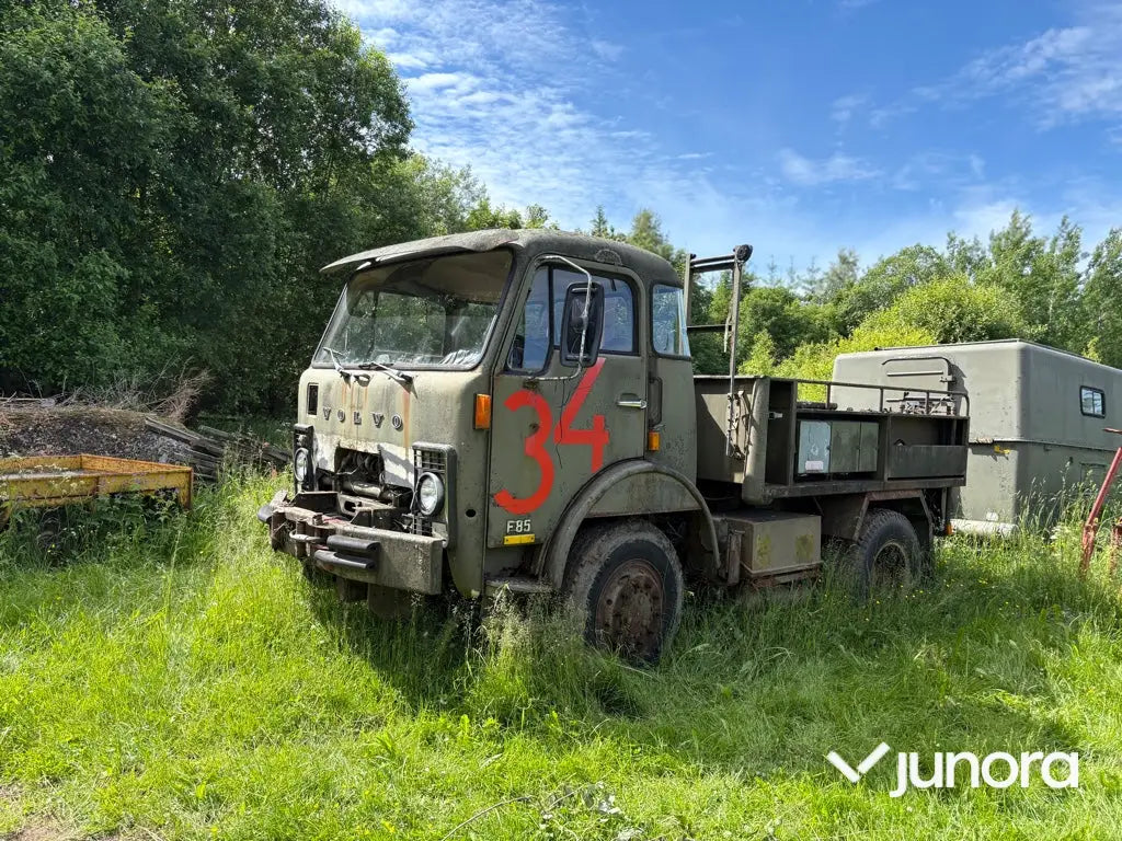 Veteranlastbil  - Volvo F85 + verktygsvagn 2