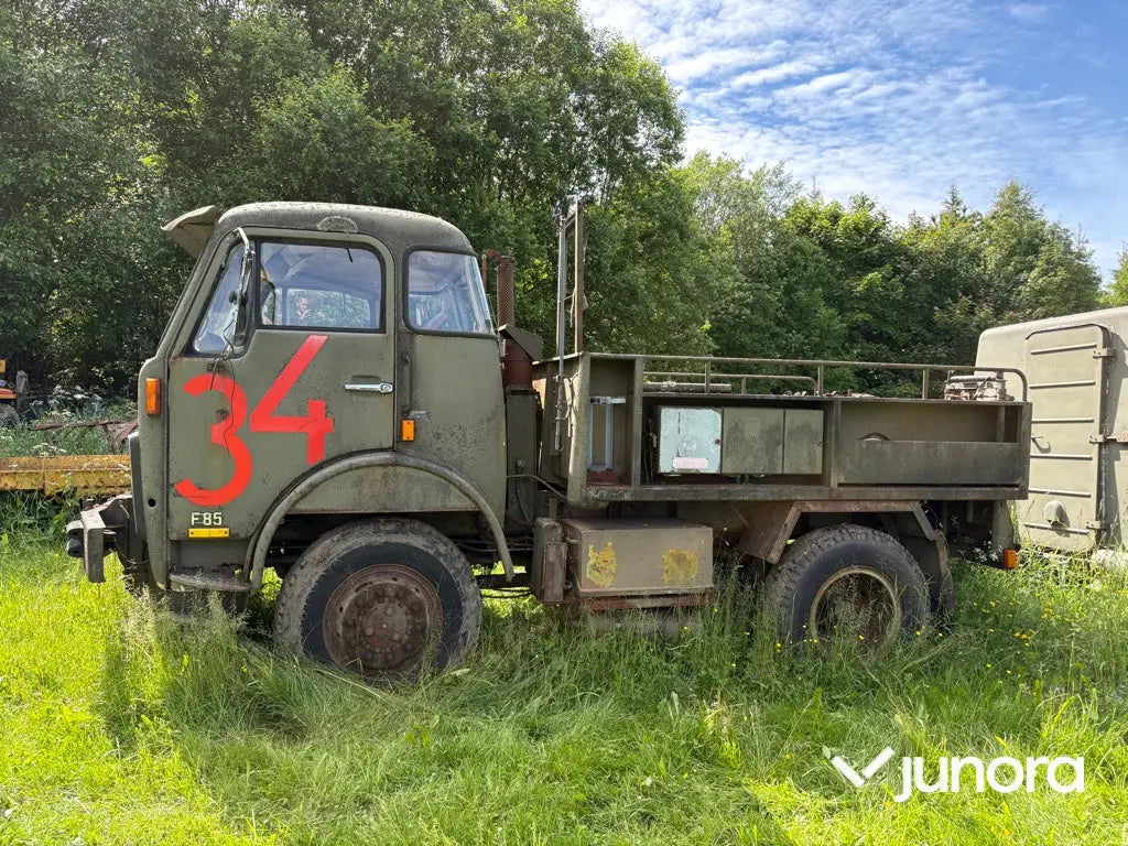 Veteranlastbil  - Volvo F85 + verktygsvagn 2