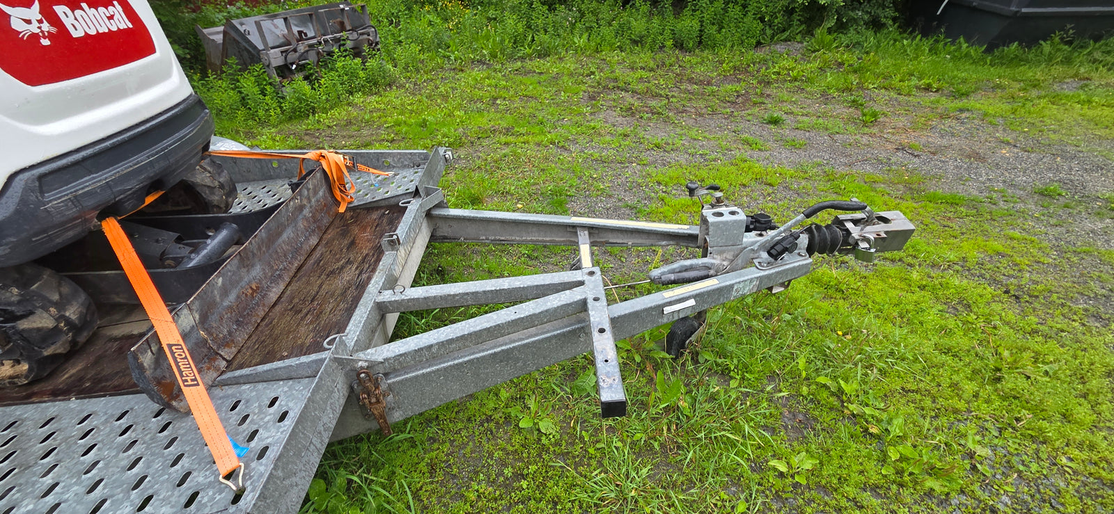 Bobcat E19 inkl släp.