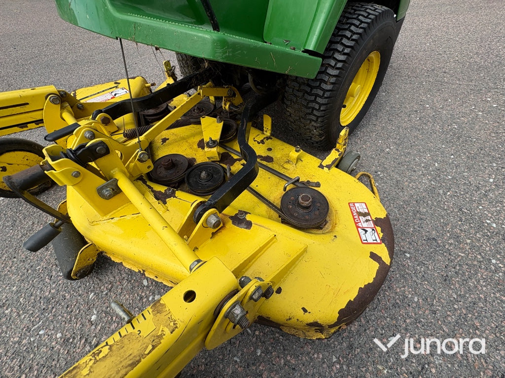 Frontklippare - John Deere, F525