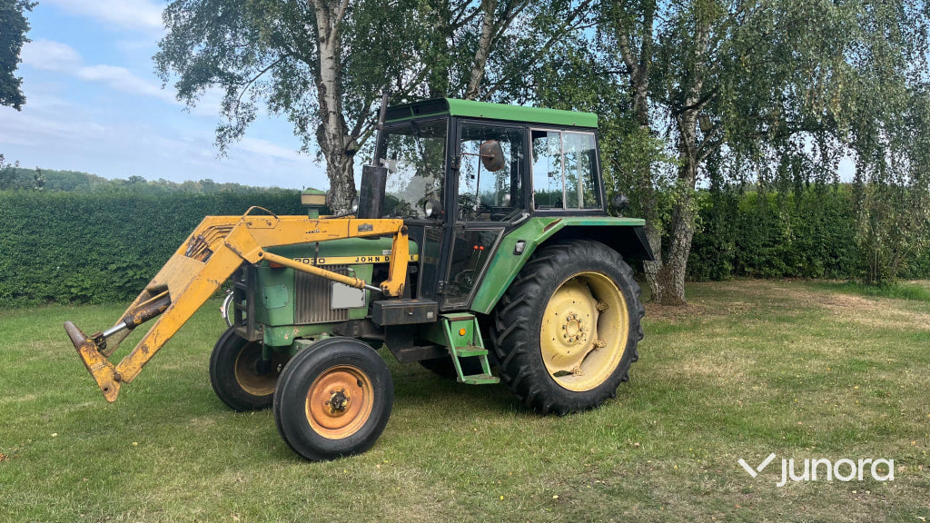 John Deere 2030