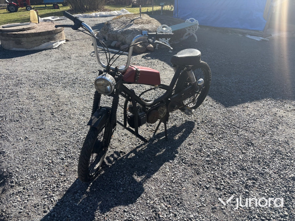 Moped - Jawa, 210