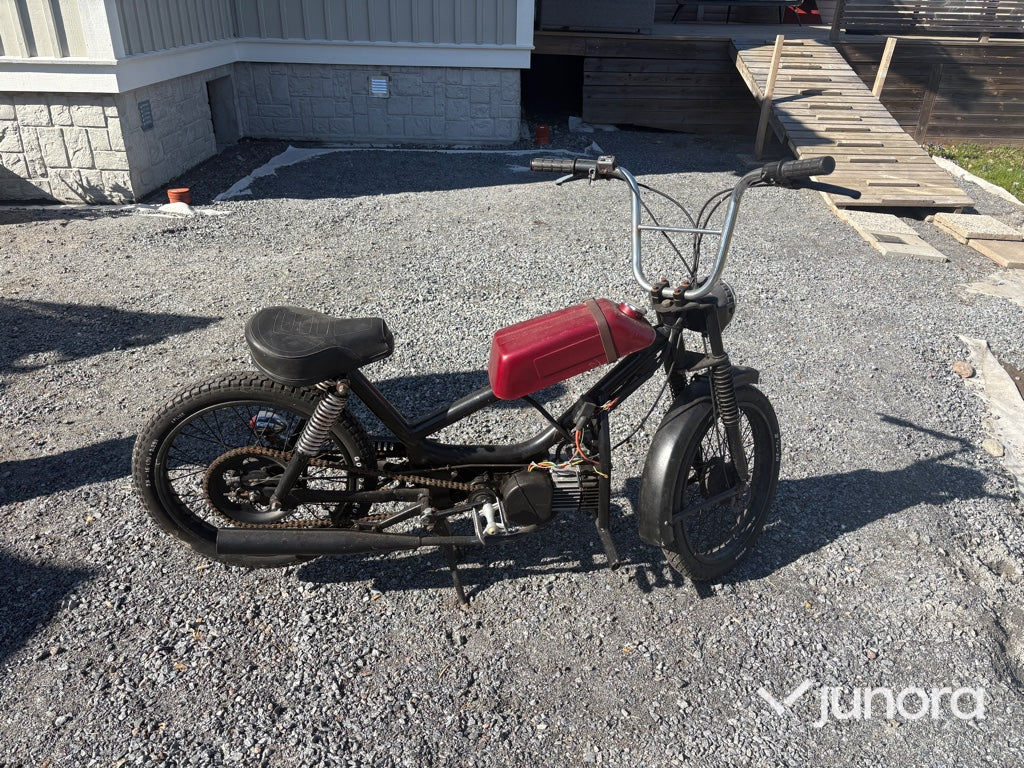 Moped - Jawa, 210