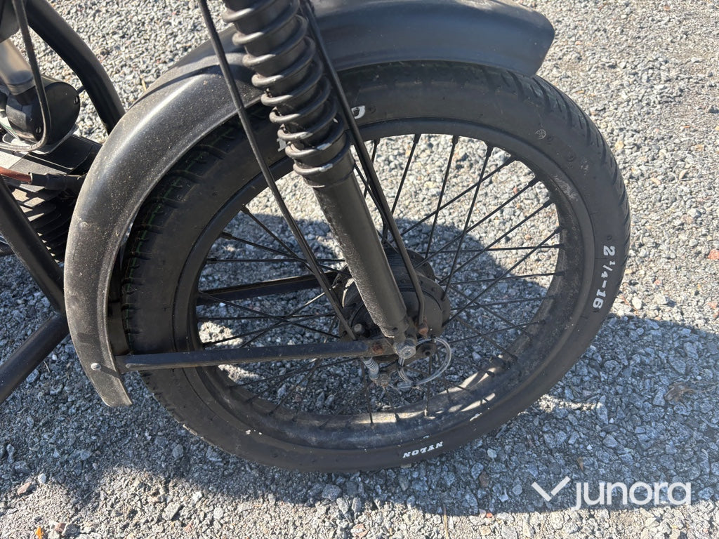 Moped - Jawa, 210