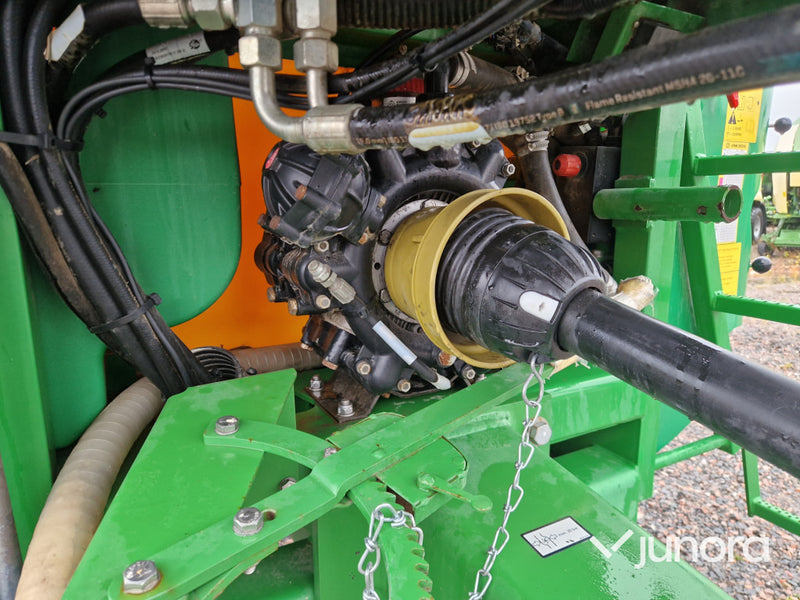 Växtskyddsspruta - John Deere M740i