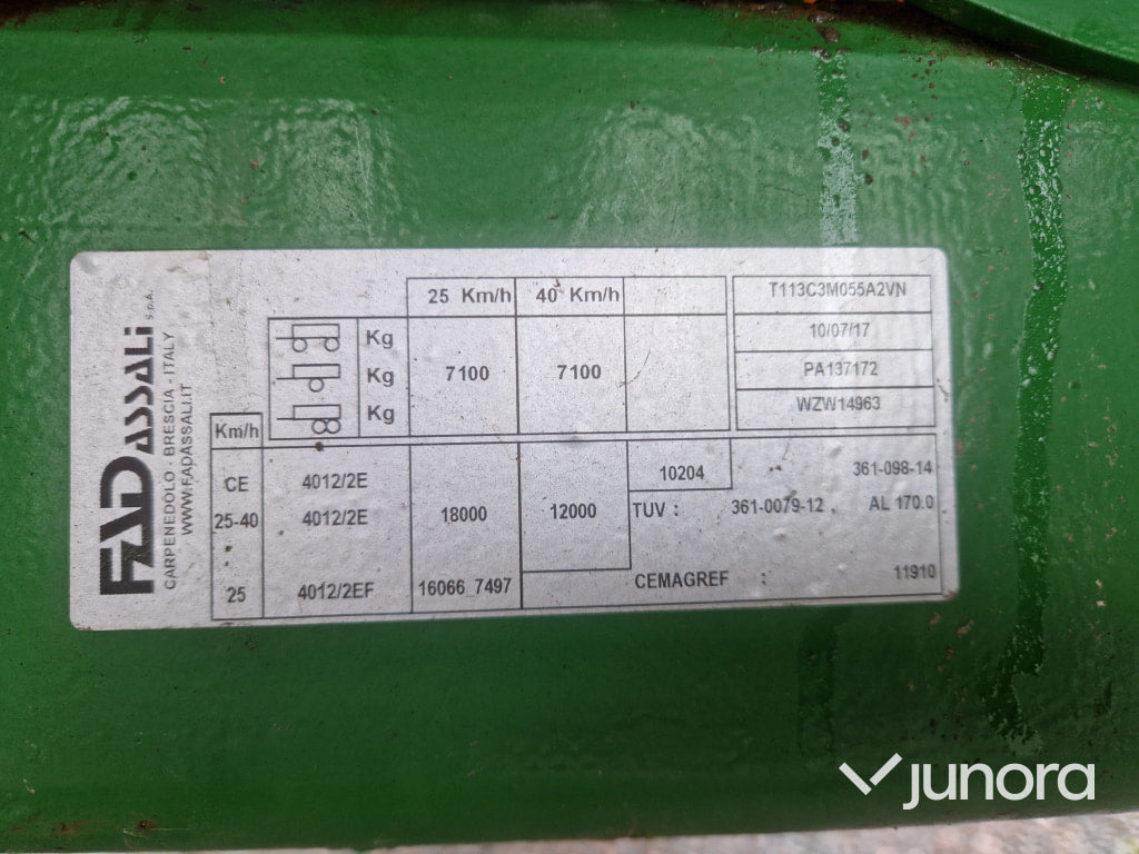 Växtskyddsspruta - John Deere, M740i
