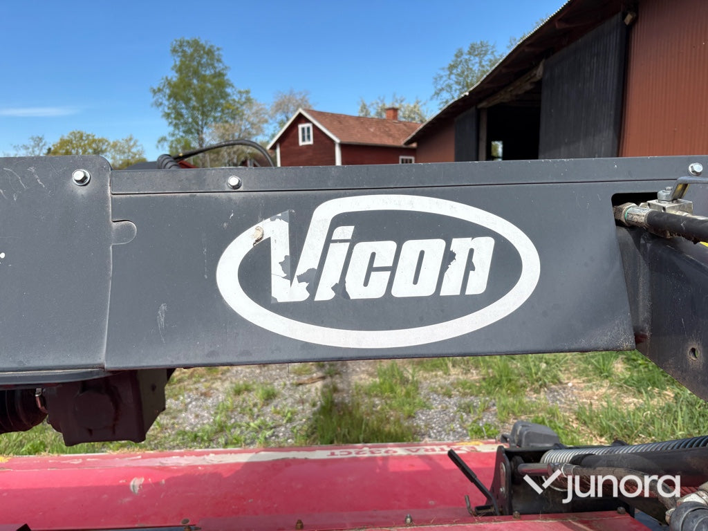 Slåtterkross - Vicon, Extra 932CT