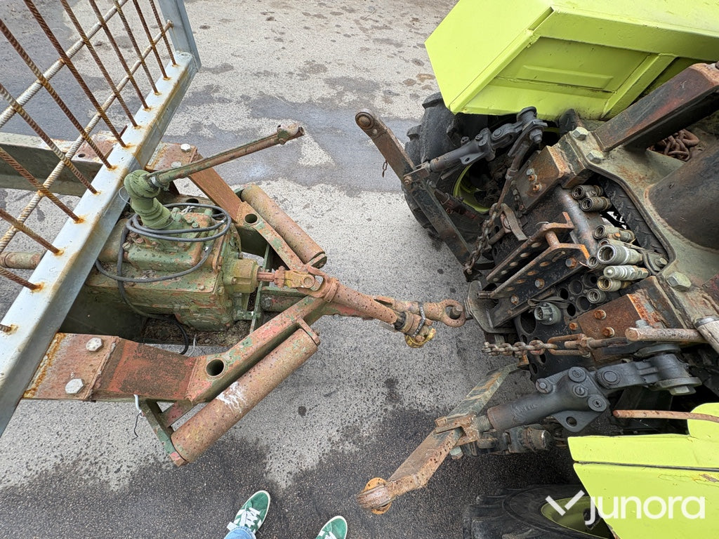 MB Trac 800 med Mowi kran och vagn