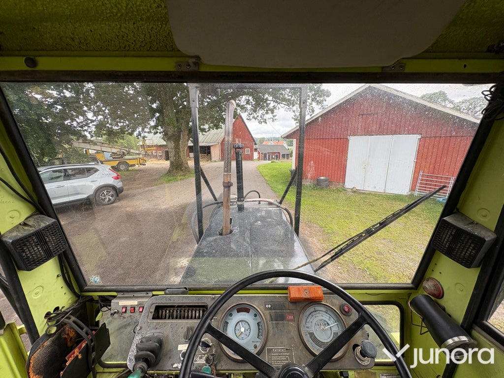MB Trac 800 med Mowi kran och vagn