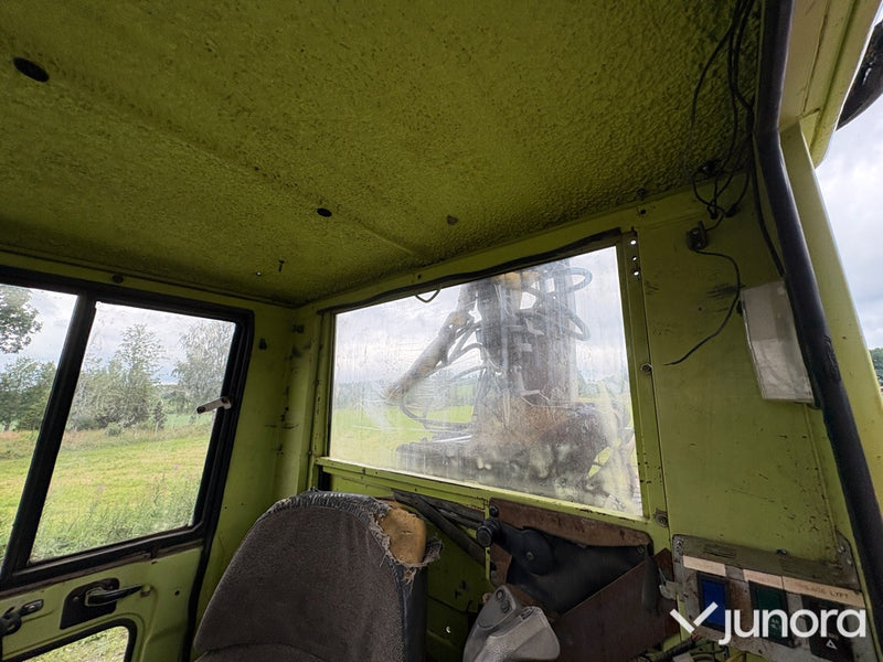 MB Trac 800 med Mowi kran och vagn