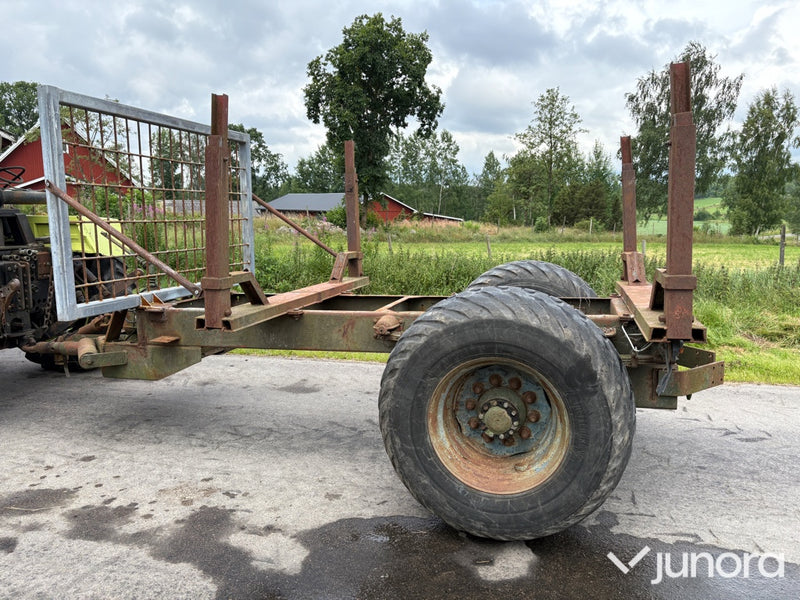 MB Trac 800 med Mowi kran och vagn
