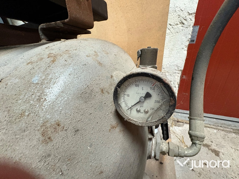 Tryckluftkompressor - med extra tank LC251