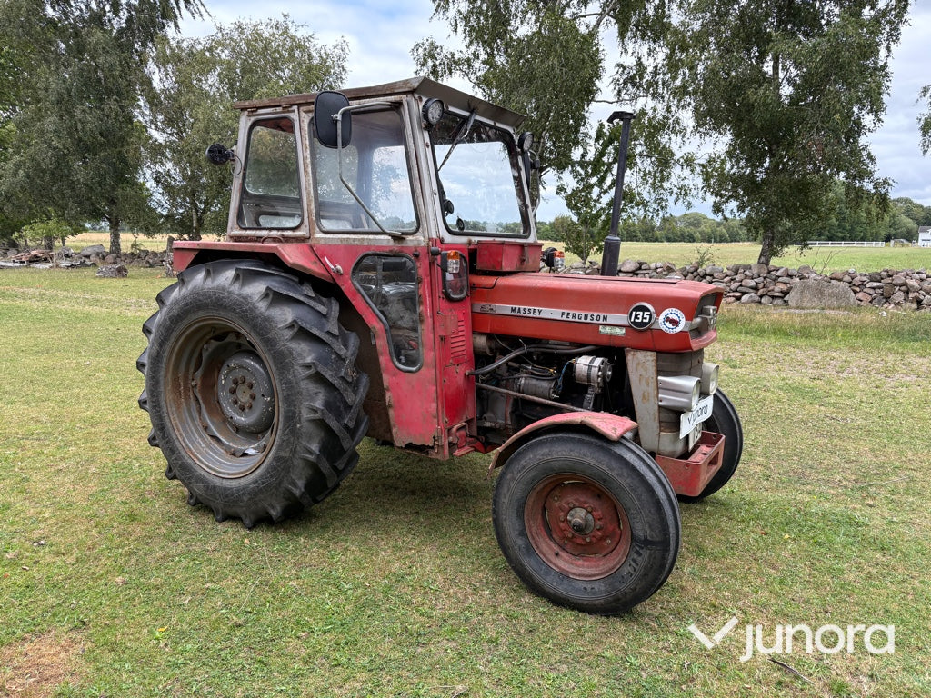 Traktor - Massey Ferguson, 135 Special 8-VX