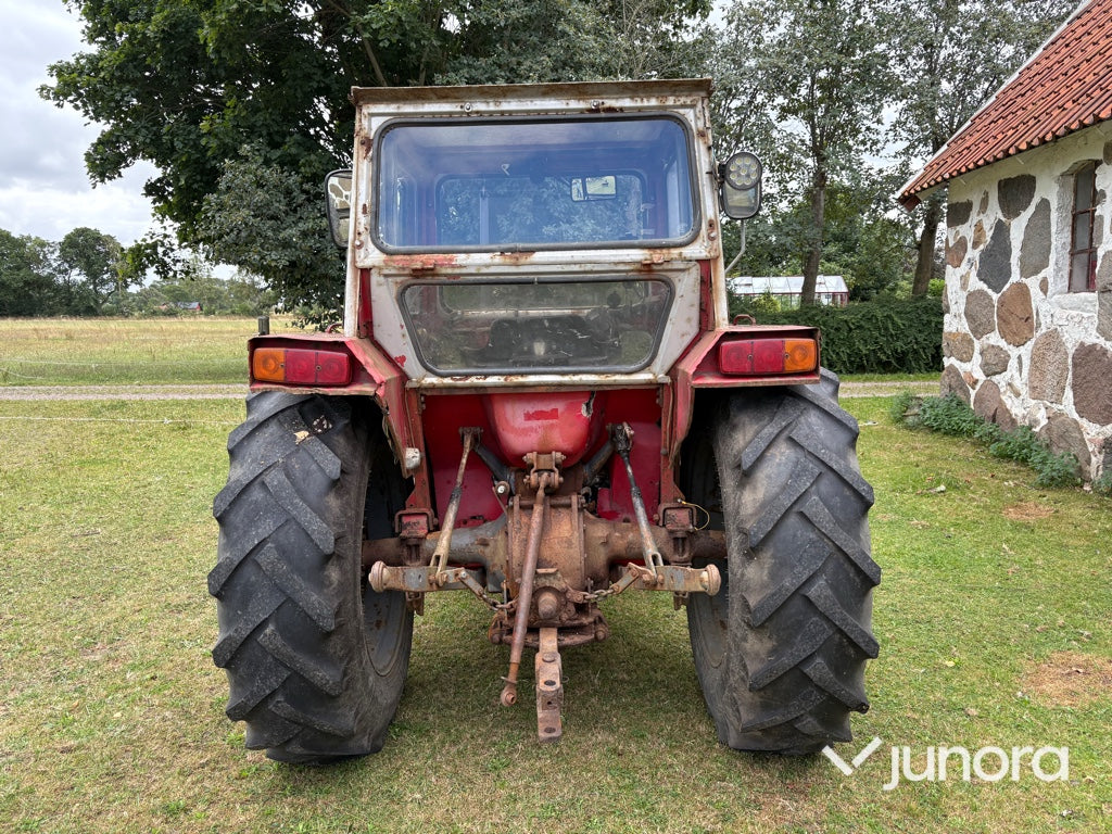 Traktor - Massey Ferguson, 135 Special 8-VX