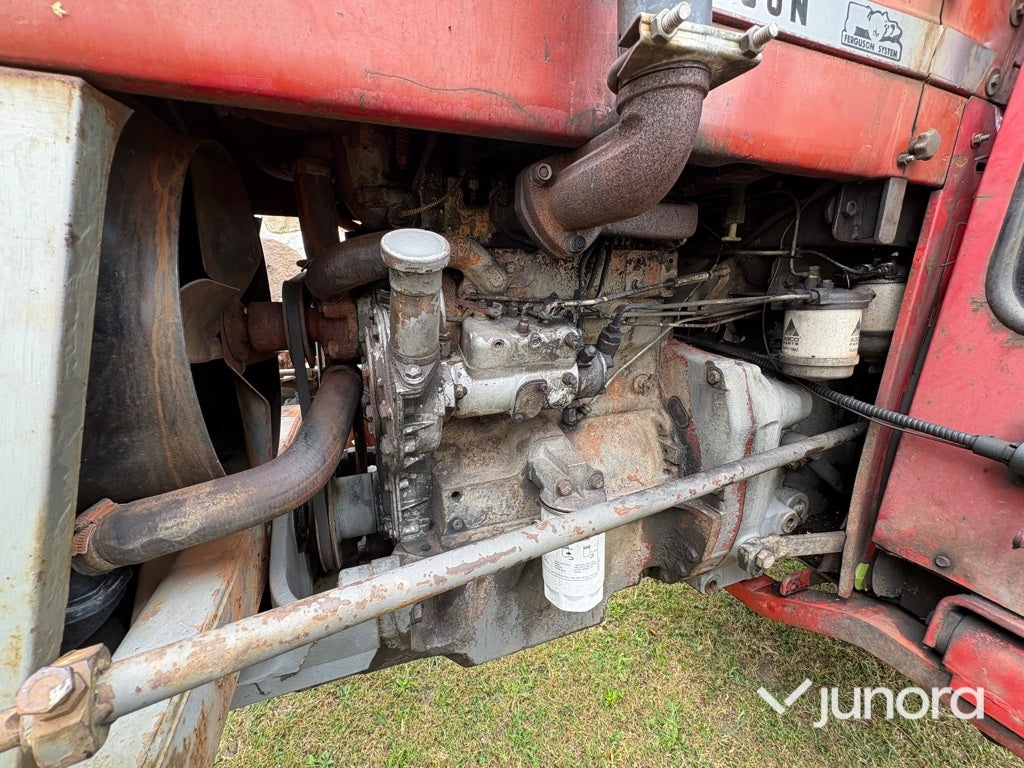Traktor - Massey Ferguson, 135 Special 8-VX