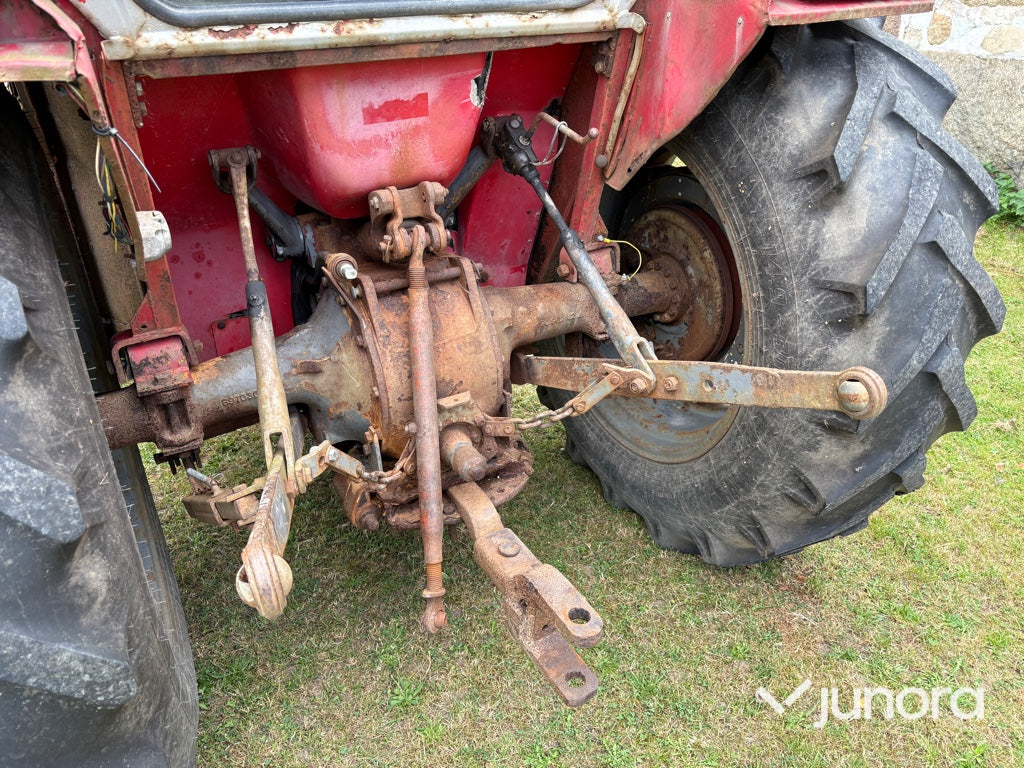 Traktor - Massey Ferguson, 135 Special 8-VX