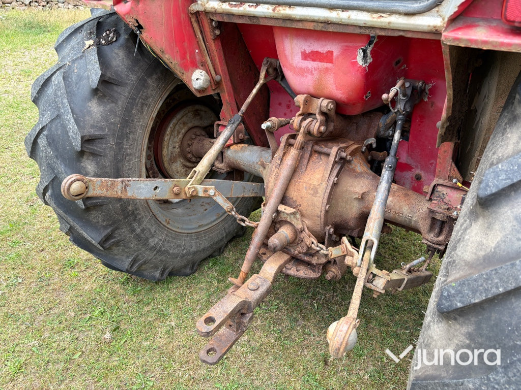 Traktor - Massey Ferguson, 135 Special 8-VX