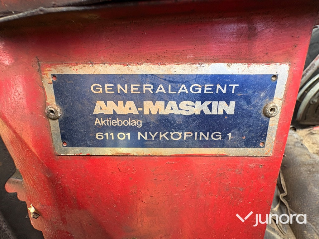 Traktor - Massey Ferguson, 135 Special 8-VX