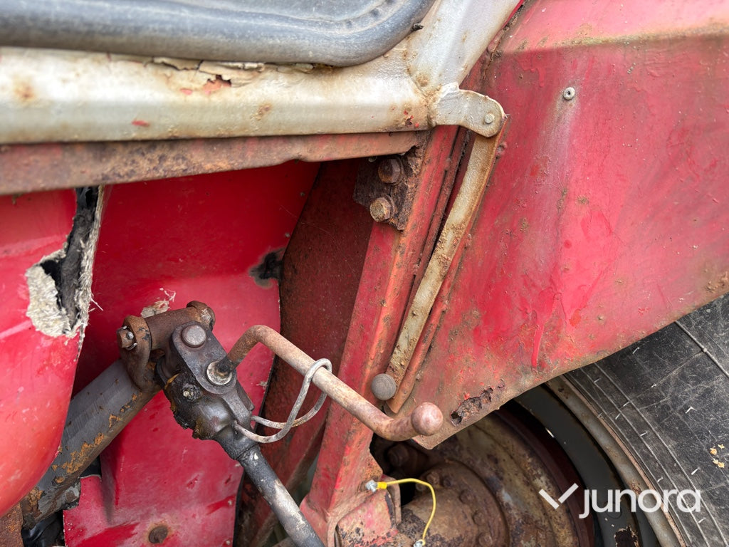 Traktor - Massey Ferguson, 135 Special 8-VX