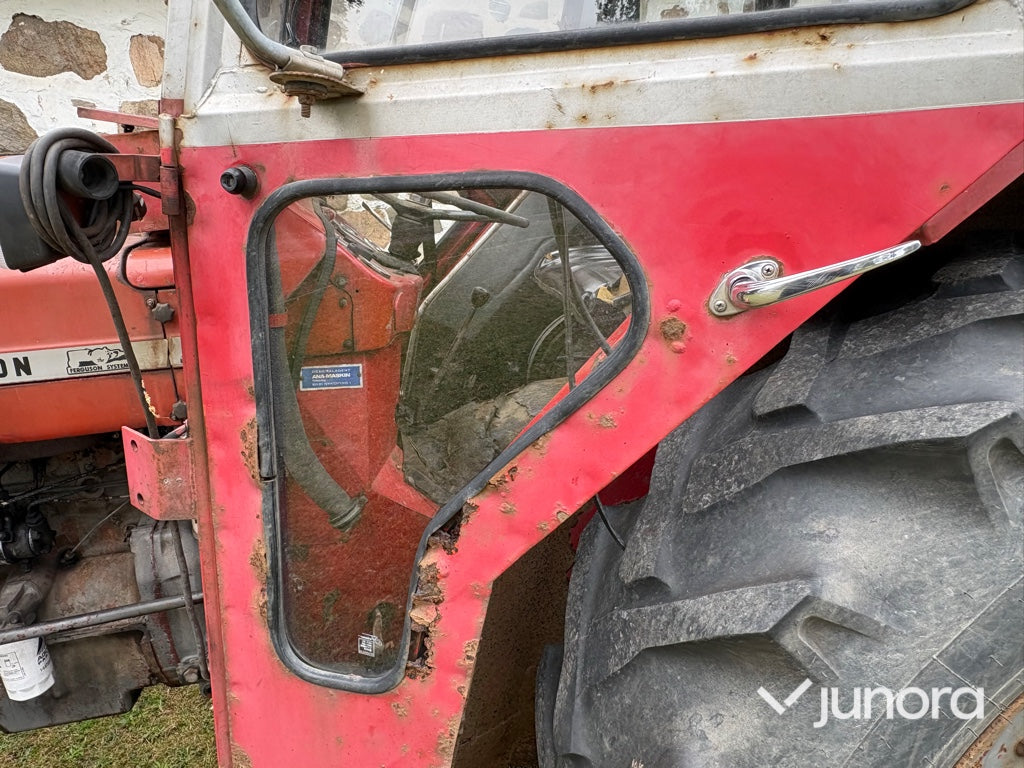 Traktor - Massey Ferguson, 135 Special 8-VX