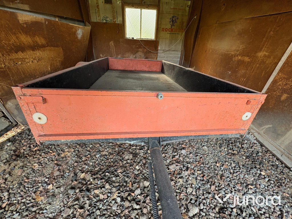 Trailer - Heby, 95