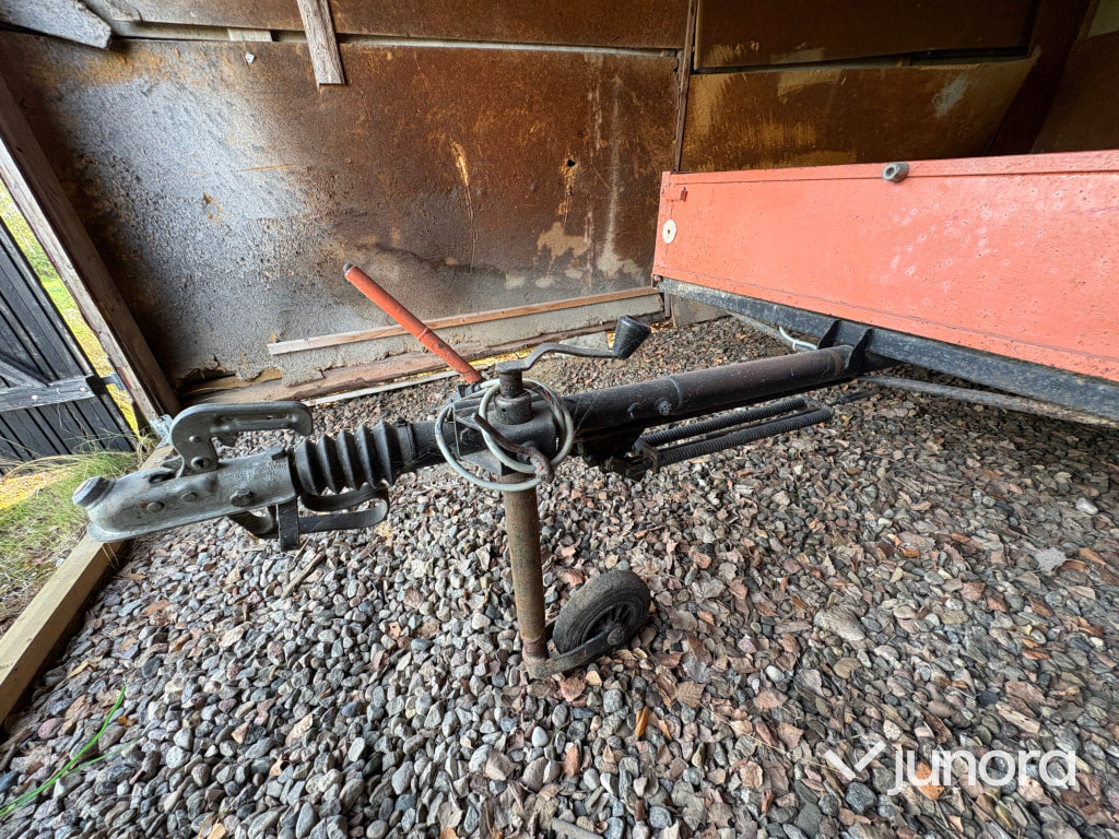 Trailer - Heby, 95