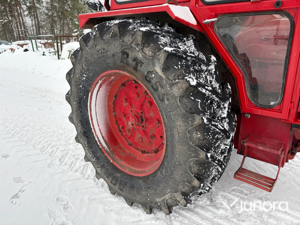 Traktor - Volvo BM T 800