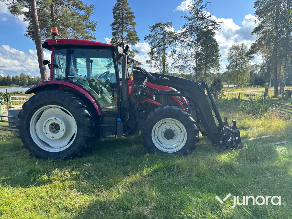 Traktor med lastare - Valtra, A134