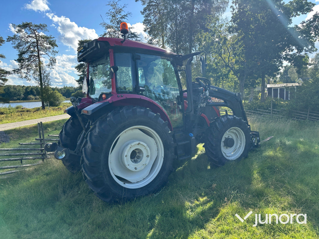 Traktor med lastare - Valtra, A134