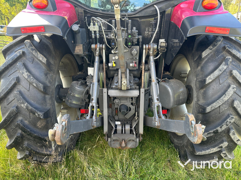 Valtra A134 med lastare