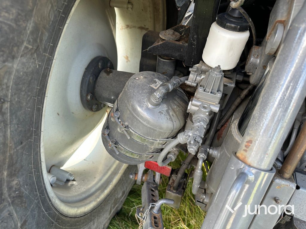 Traktor med lastare - Valtra, A134
