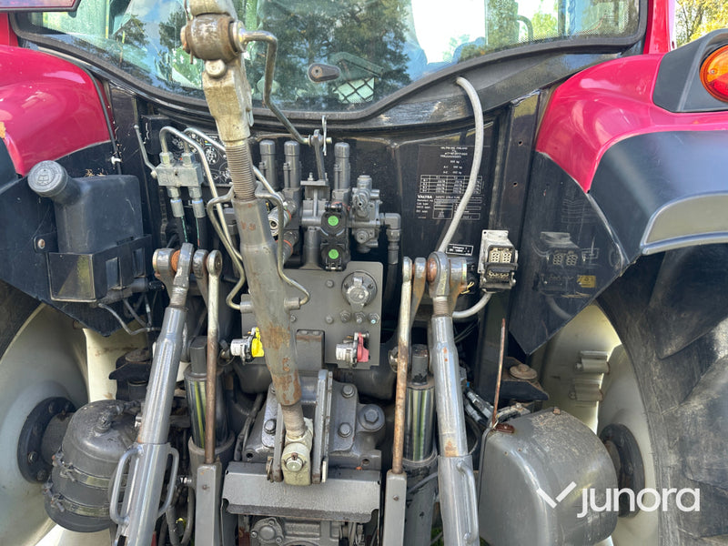Valtra A134 med lastare