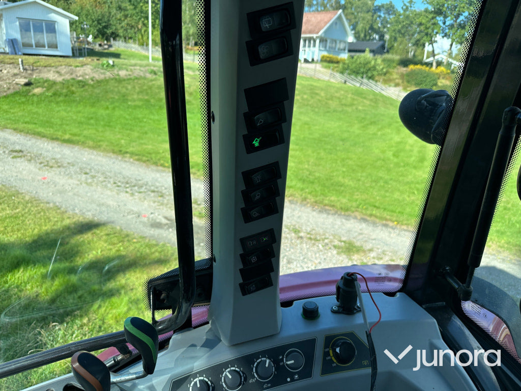Traktor med lastare - Valtra, A134